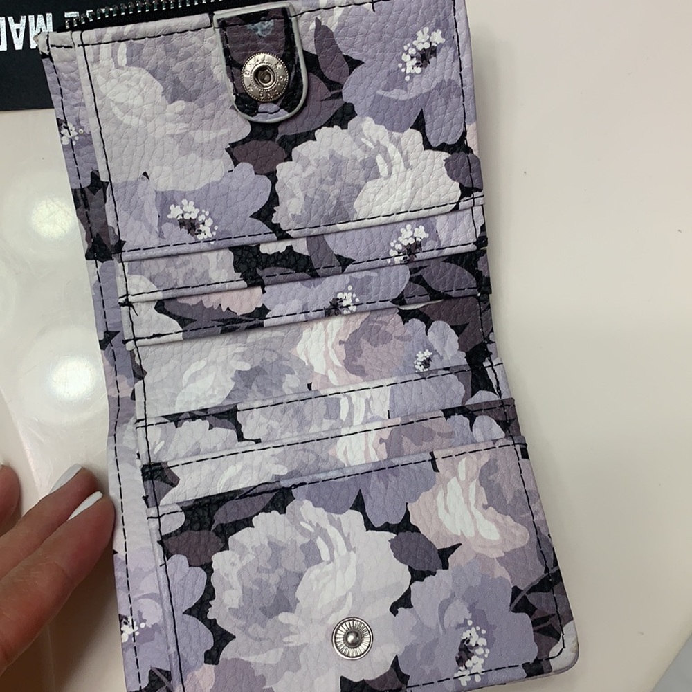Steve Madden wallet - Picture 4 of 8